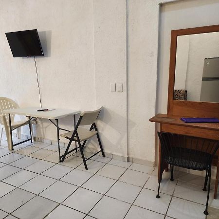Small Studio Apt 5Min To Dt! Zihuatanejo Exterior photo
